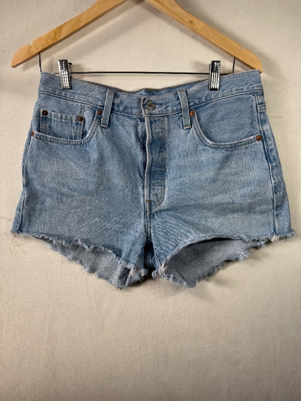 Levi's 501 Faded Blue Denim Shorts size 29